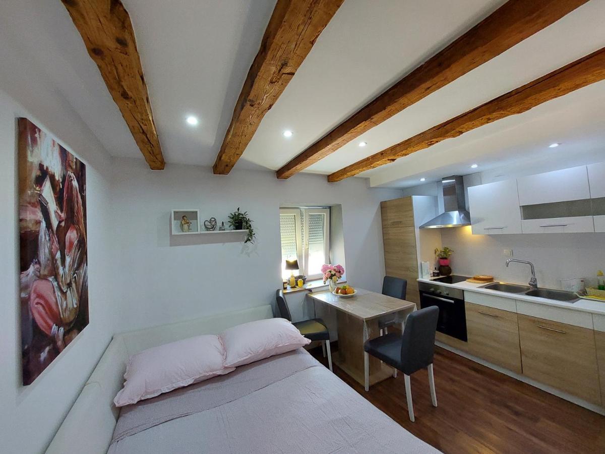 Mexicana Apartment Pink 扎达尔 外观 照片